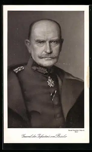 AK Heerführer General der Infanterie von Beseler, Portrait in Uniform mit Mantel