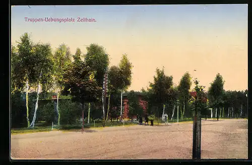 AK Zeithain, Truppen-Uebungsplatz, Strassenpartie mit Bewohnern