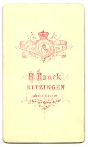 Fotografie H. Ranck, Kitzingen, Bahnhofstrasse, Hübsches Mädchen im weissen Kleid