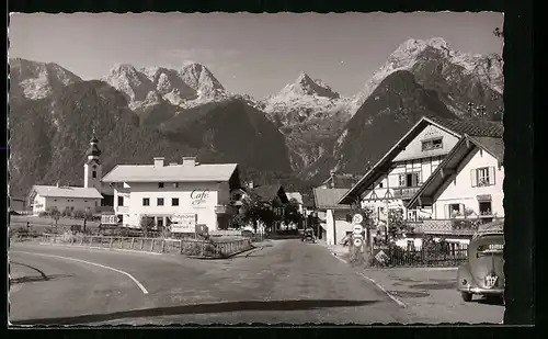 AK Lofer, Ortsansicht mit Steinbergen