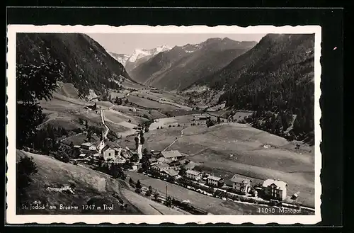 AK St. Jodock am Brenner, Ortsansicht mit Bergen