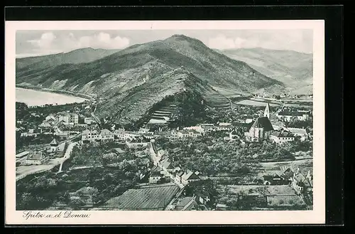 AK Spitz a. d. Donau, Ortsansicht aus der Vogelschau