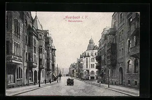 AK Auerbach i. V., Kaiserstrasse mit Saxonia-Apotheke