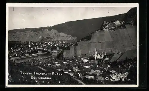 AK Traben Trarbach /Mosel, Ortsansicht mit Grevenburg