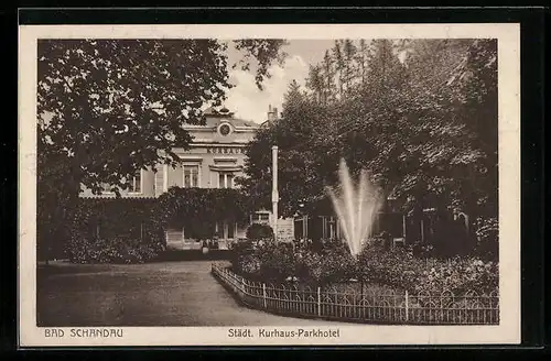 AK Bad Schandau, Städt. Kurhaus Parkhotel mit Fontäne