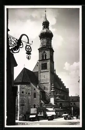 AK Hall, Pfarrkirche im Sonnenlicht