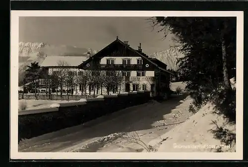AK Igls, Gasthaus Grünwalderhof im Winter