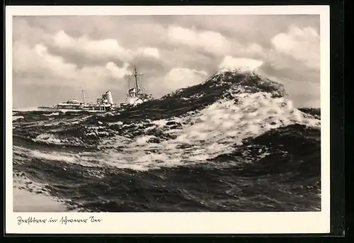 AK Zerstörer der Kriegsmarine in stürmischer See