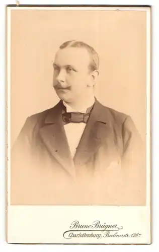 Fotografie Bruno Brügner, Charlottenburg, Berlinerstr. 126a, Herr Georg Schüler, 1897, Rückseite mit Widmung
