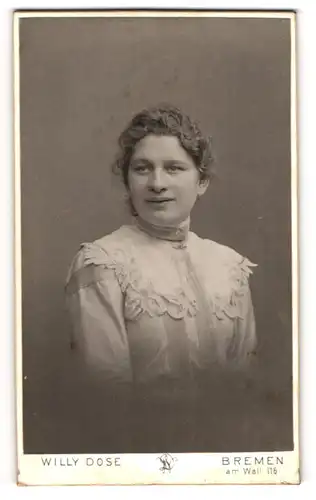 Fotografie Willy Dose, Bremen, Frau Anna Sohlmann, 1902