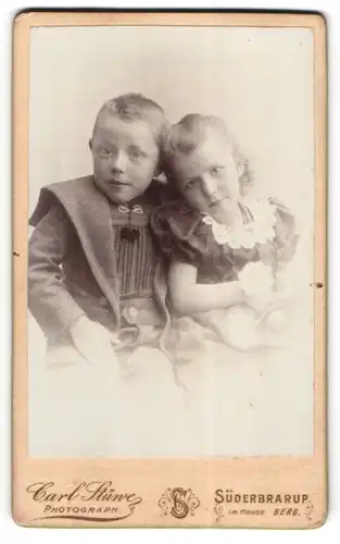 Fotografie Carl Stüwe, Süderbrarup, niedliche Kinder Christian und Emma, 1894