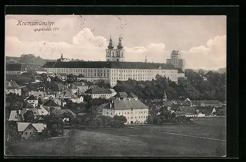 AK Kremsmünster, Ortsansicht mit Stift von oben