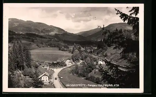 AK Niedernfritz /Pongau, Ortspartie mit Strasse