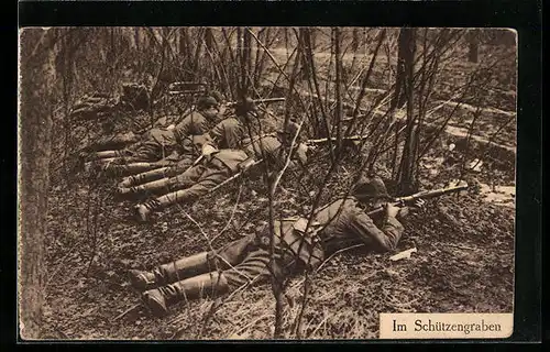 AK Deutsche Soldaten im Schützengraben