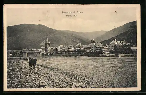 AK Berncastel-Cues, Moselpartie mit Kirche