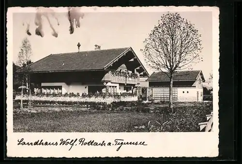 AK Rottach /Tegernsee, Hotel Landhaus Wolf mit Nebengebäude