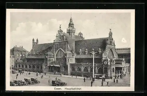 AK Essen, Hauptbahnhof mit Passanten
