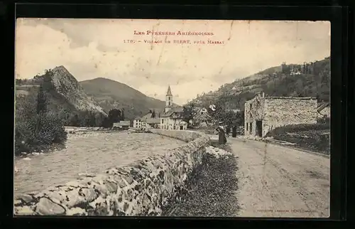 AK Massat, Les Pyrénées Ariégeoises, Village de Biert