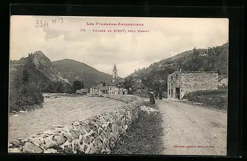 AK Massat, Les Pyrénées Ariégeoises, Village de Biert