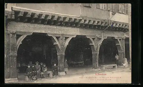 AK Mirepoix, La Maison Historique sur la Grande Place, Arkaden