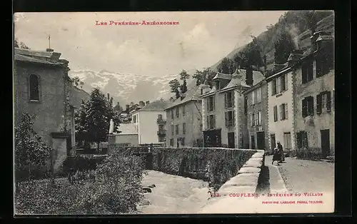 AK Couflens, Intérieur du Village