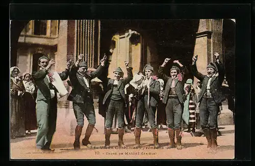 AK Massat, Les vieux costumes Pyrénées, Bauern in ortstypischer Tracht beim Volkstanz