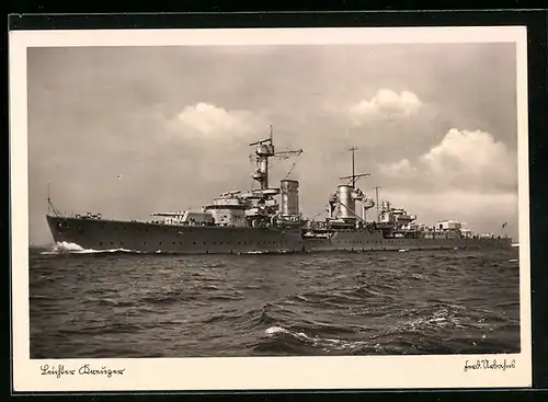 AK Leichter Kreuzer der Kriegsmarine in See