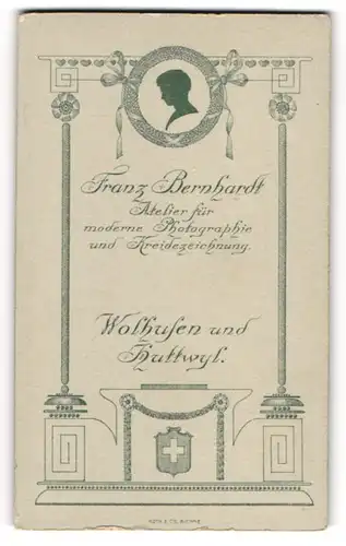 Fotografie Franz Bernhardt, Wolhusen, Frauenkopf im Seitenprofil als Schattenriss über Anschrift des Ateliers