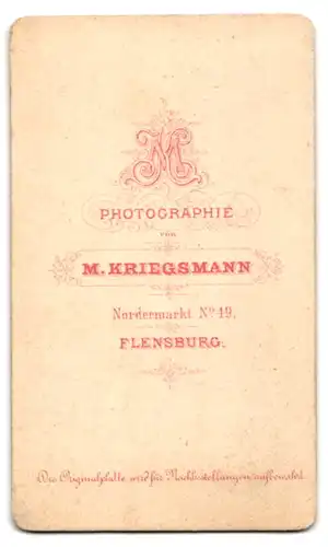 Fotografie M. Kriegsmann, Flensburg, Nordermarkt 49, hübsche junge Dame im Kleid mit Hochsteckfrisur