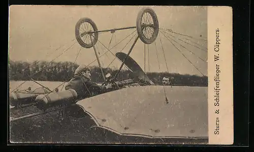 AK Sturz & Schleifenflieger W. Cüppers in seinem Flugzeug