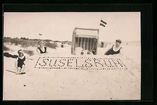 Foto-AK Strandburg mit Schriftzug aus Muscheln Suselsruh und die stolzen Erbauer