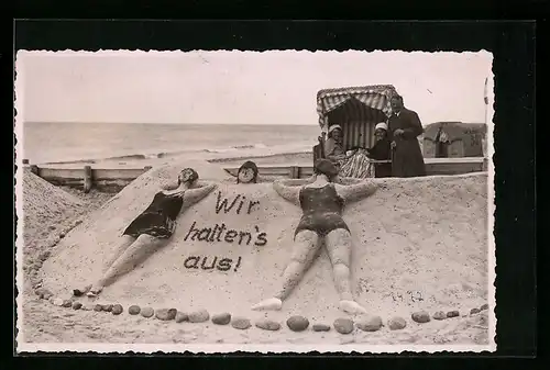 Foto-AK Strandburg mit Schriftzug aus Muscheln Wir halten`s aus!