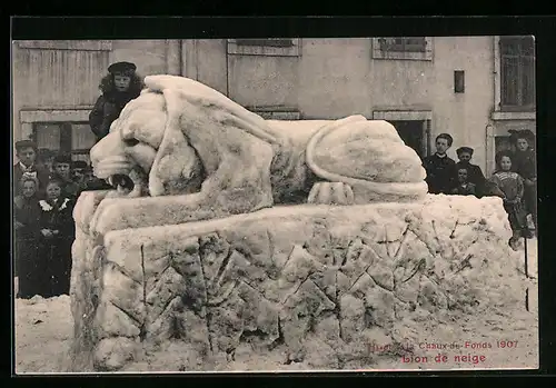 AK La Chaux-de-Fonds, Lion de Neige, Eisplastik in Gestalt eines Löwen