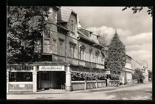 AK Georgenthal /Thür. Wald, Bahnhofstrasse mit Cafe Adler