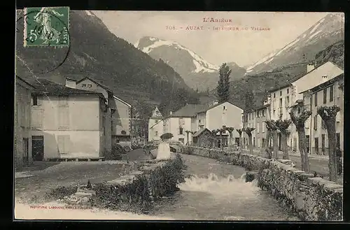 AK Auzat, Interieur du Village
