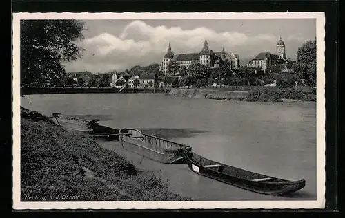 AK Neuburg a. d. Donau, Flusspartie mit Kähnen