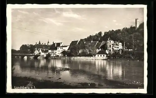 AK Landsberg a. L., Blick auf den Ort mit Fluss