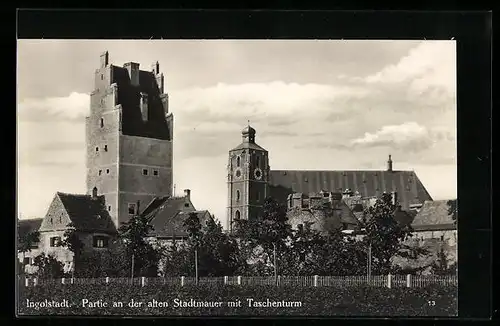 AK Ingolstadt, Partie an der alten Stadtmauer mit Taschenturm
