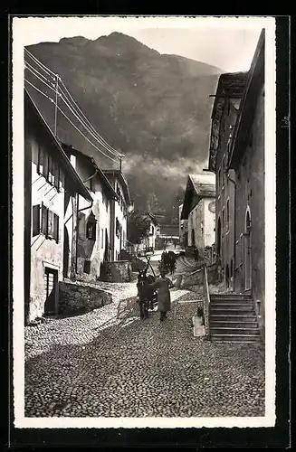 AK Pontresina, Dorfgasse mit Eselswagen