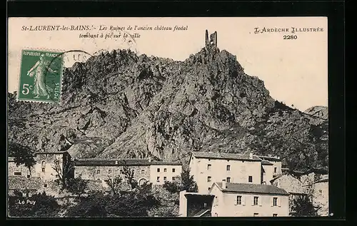 AK Saint-Laurent-les-Bains, Les Ruines de l`ancien chateau fèodal tombant à pic sur la ville