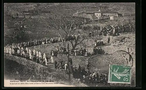 AK Burzet, Procession du Vendredi Saint, en route pour le Calvaire