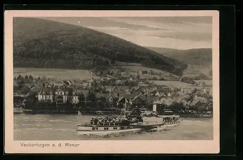 AK Veckerhagen a. d. Weser, Totale mit Weserdampfer