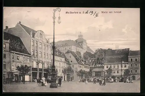 AK Weissenfels a. S., Markt mit Schloss