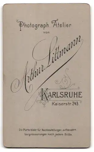 Fotografie Arthur Littmann, Karlsruhe, Kaiserstr. 223, Portrait brünette Schönheit mit Dutt