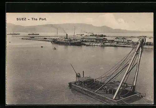AK Suez, The Port