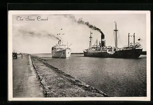 AK Suez, Schiffe passieren den Suez Canal