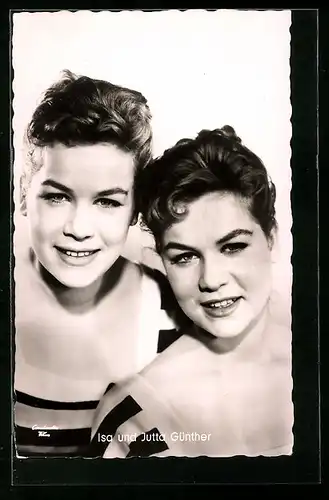 AK Schauspielerinnen Jutta und Isa Günther, zusammen im Film Die Fischerin vom Bodensee