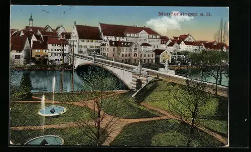 AK Munderkingen a. D., Parkanlagen mit Brücke in die Stadt
