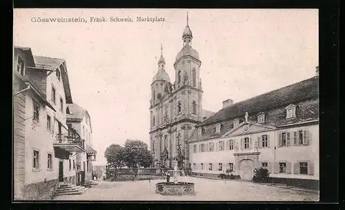 AK Gössweinstein i. Fränk. Schweiz, Brunnen und Kirche auf dem Marktplatz