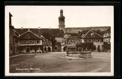 AK Weikersheim, der Brunnen auf dem Marktplatz